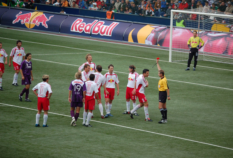 Файл:Red Card.jpg
