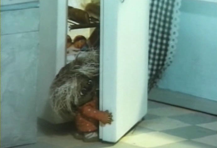 Файл:Домовой в холодильнике.jpg