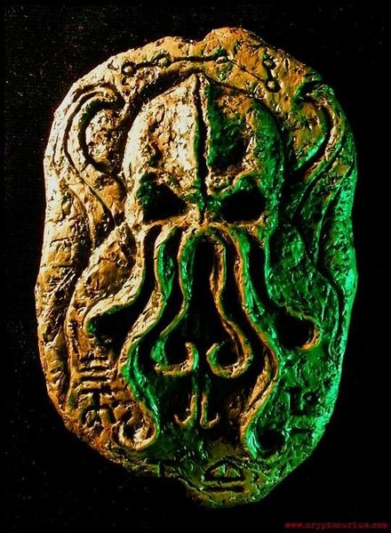 Файл:Cthulhu fetish prop.jpg