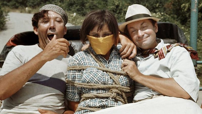 Файл:Golden Wife.jpg