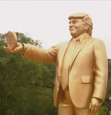 С 18 сентября 2025 года берёт взятки исключительно золотыми статуями, которые изображают его самого: один день они красуются на Капитолии, а потом перевозятся в его личную резиденцию