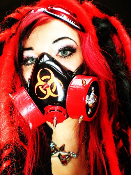 Файл:Krasniy protivogaz.jpg