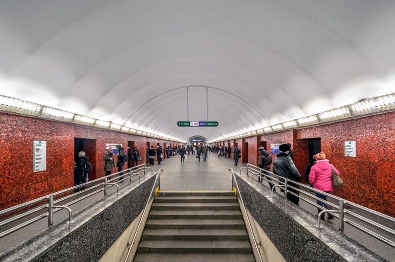 Файл:Metro SPb.jpg
