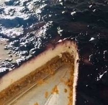 11.5.2020: Один видит чизкейк, другой видит море.