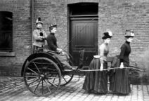 31.5.2018: Роза Люксембург среди подруг